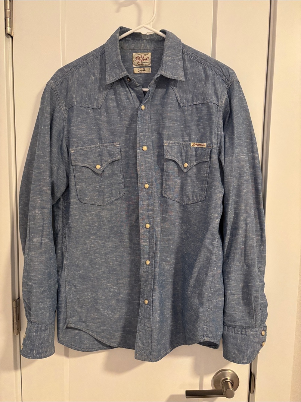 Lucky Brand Light Blue Chambray Button‑Down Western Shirt Men’s Size Small